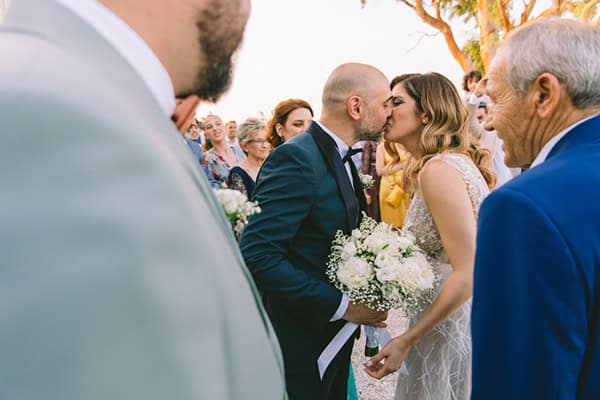 summer-wedding-ploes-white-flowers_08