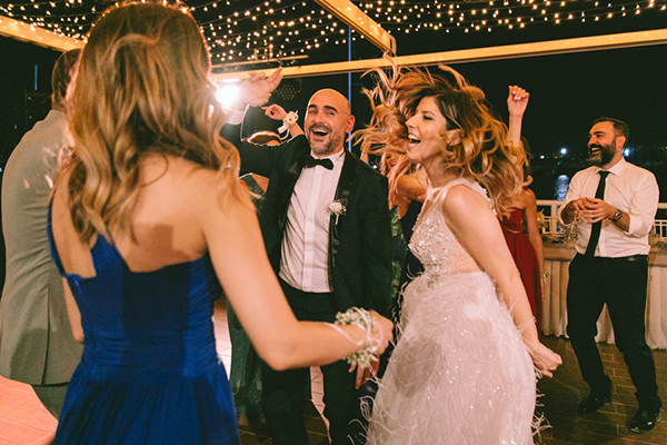 summer-wedding-ploes-white-flowers_19