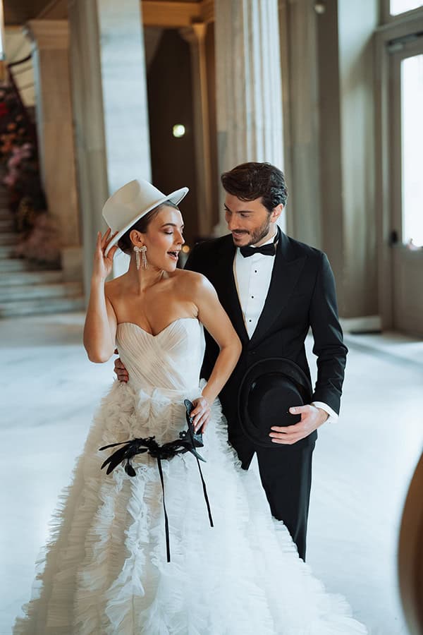 ultra-stylish-wedding-editorial-colorful-flowers_03