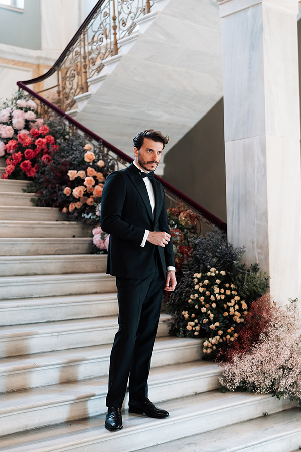 ultra-stylish-wedding-editorial-colorful-flowers_09