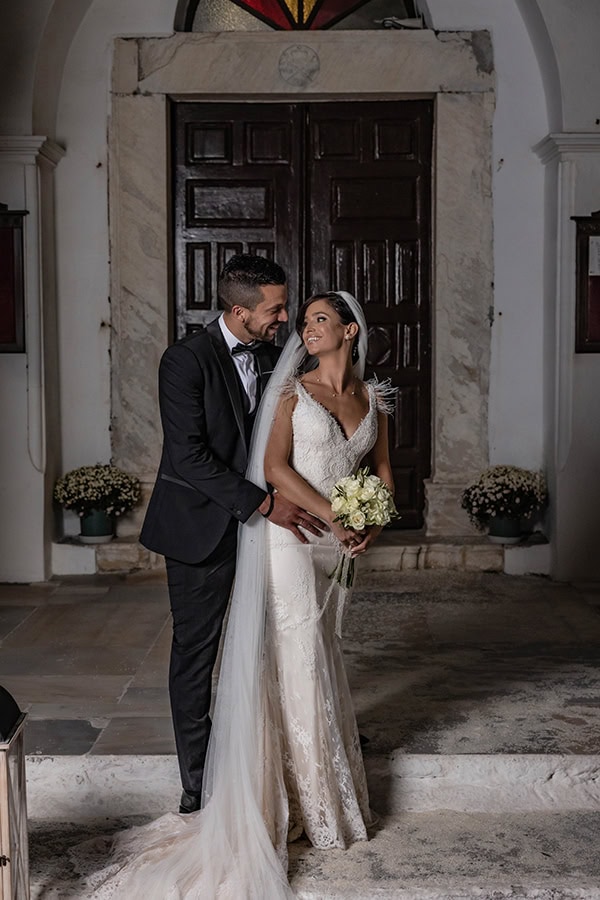 beautiful-wedding-naxos-olive-leaves-white-roses_01