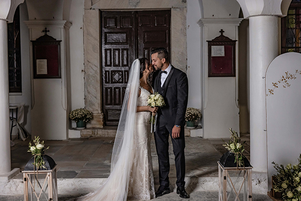 beautiful-wedding-naxos-olive-leaves-white-roses_02