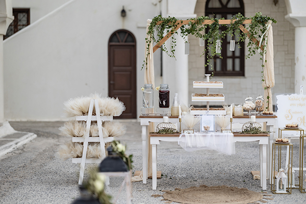 beautiful-wedding-naxos-olive-leaves-white-roses_06