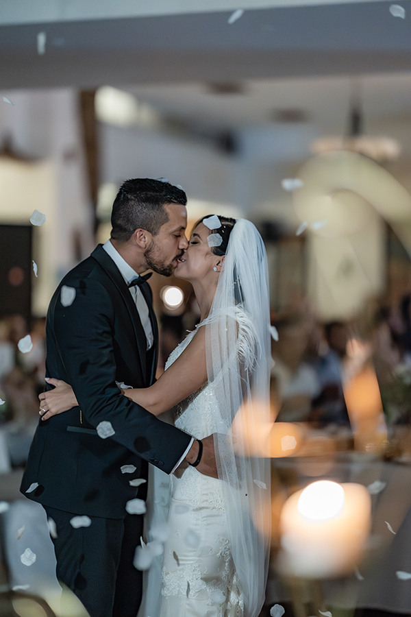 beautiful-wedding-naxos-olive-leaves-white-roses_18