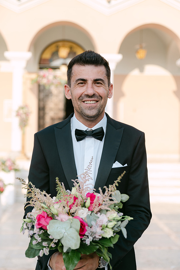 Νυφικό μπουκέτο με φούξια τριαντάφυλλα και αστίλβη