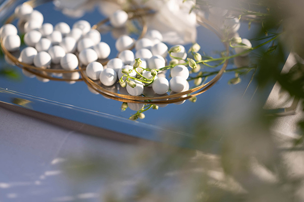 chic-wedding-athens-all-white-florals_17