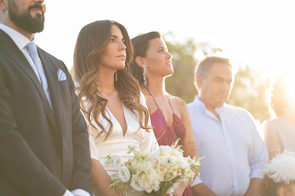chic-wedding-athens-all-white-florals_24
