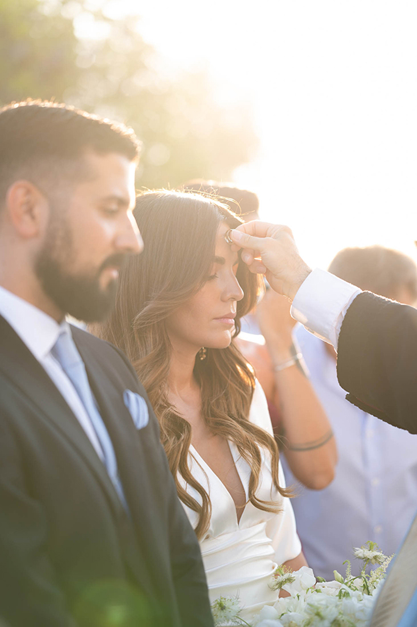 chic-wedding-athens-all-white-florals_25