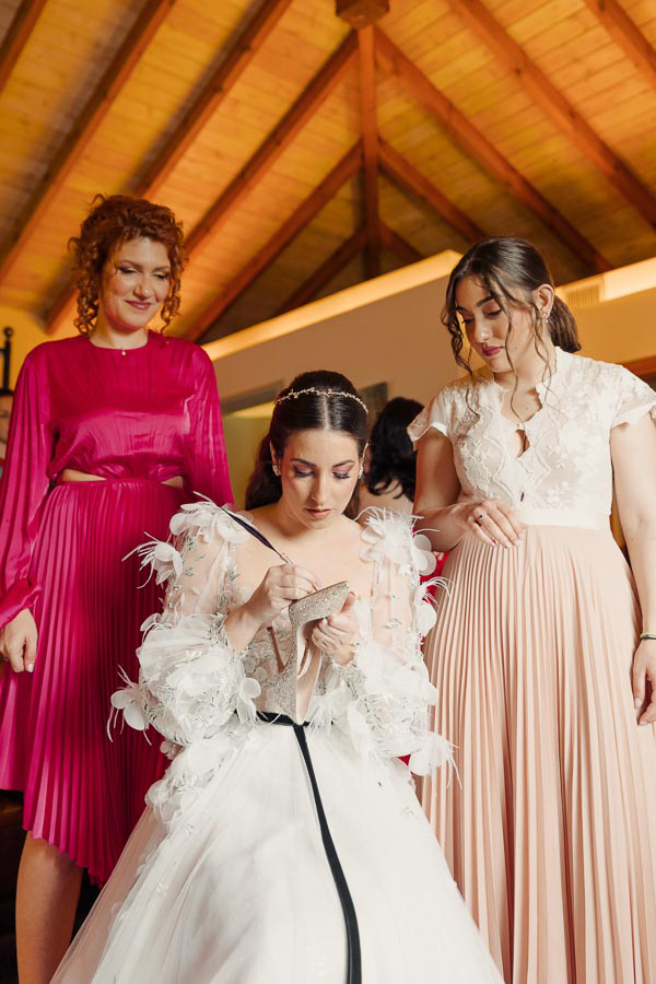 pretty-spring-wedding-athens-beautiful-flowers_09