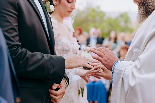 pretty-spring-wedding-athens-beautiful-flowers_24