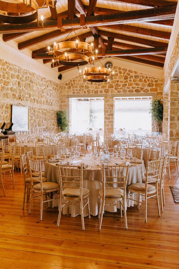 pretty-spring-wedding-athens-beautiful-flowers_38