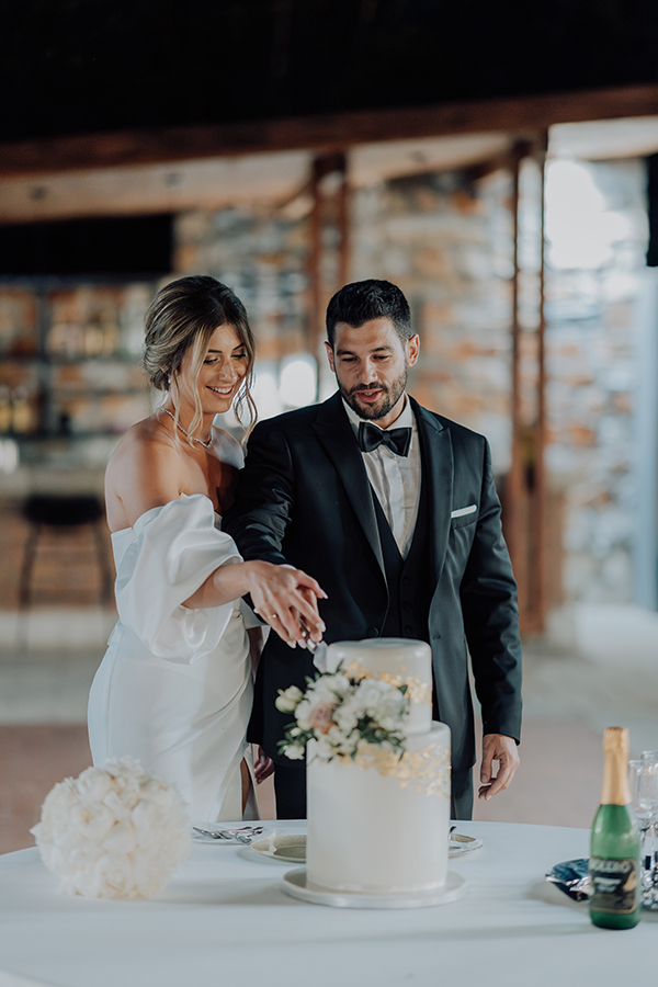 romantic-summer-wedding-white-flowers-kavala_21