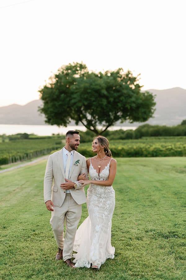 romantic-wedding-all-white-flowers-chic-details_02