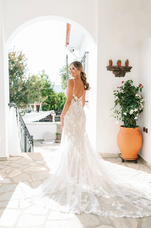 romantic-wedding-all-white-flowers-chic-details_07