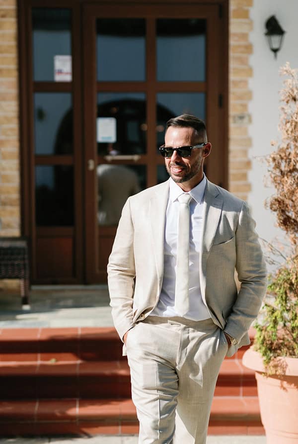 romantic-wedding-all-white-flowers-chic-details_09