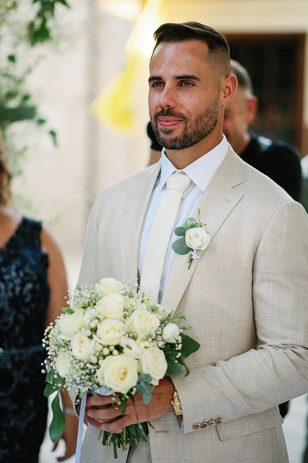 romantic-wedding-all-white-flowers-chic-details_14