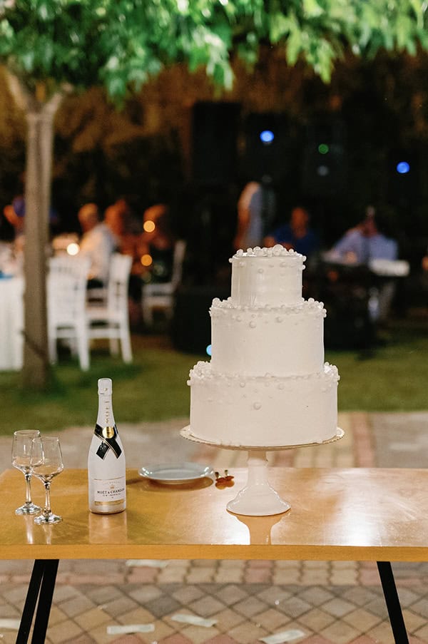 romantic-wedding-all-white-flowers-chic-details_30