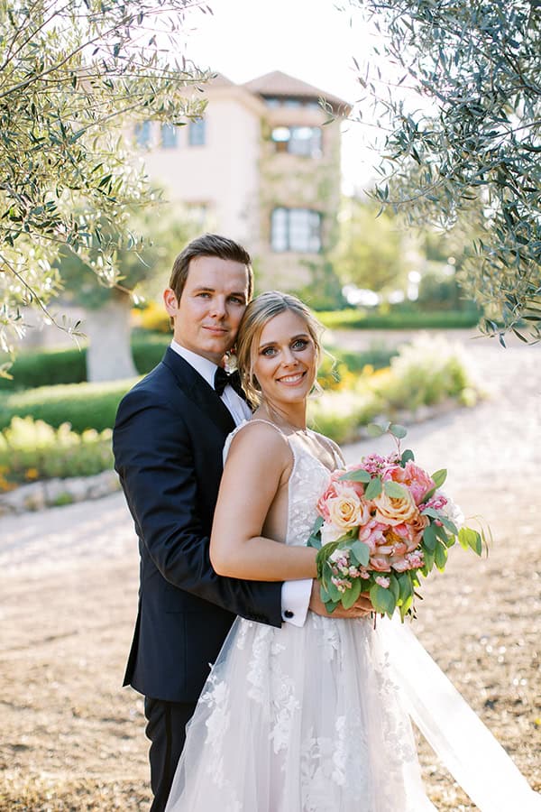 stunning-wedding-hatzi-mansion-florals-pastel-colors_03