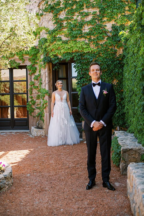 stunning-wedding-hatzi-mansion-florals-pastel-colors_14