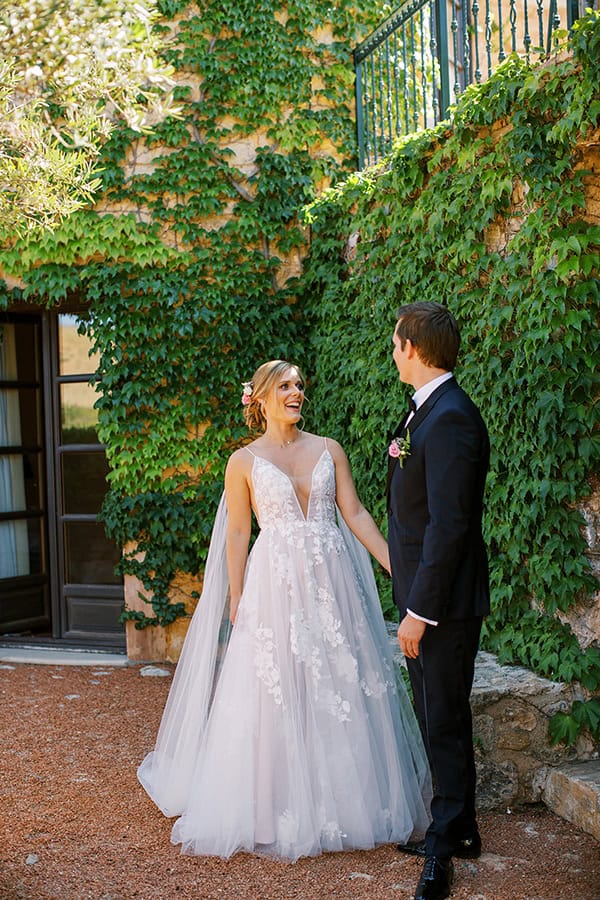 stunning-wedding-hatzi-mansion-florals-pastel-colors_15