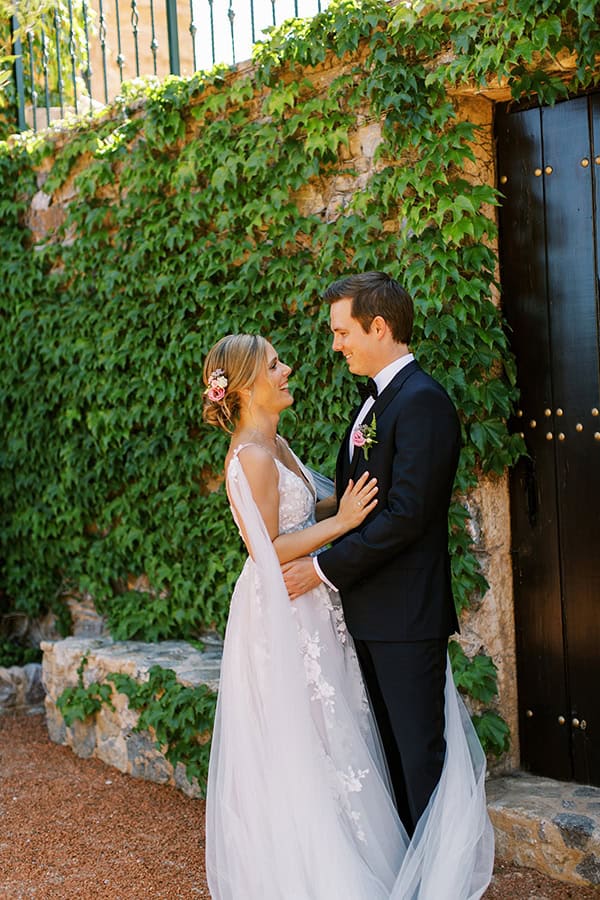 stunning-wedding-hatzi-mansion-florals-pastel-colors_17
