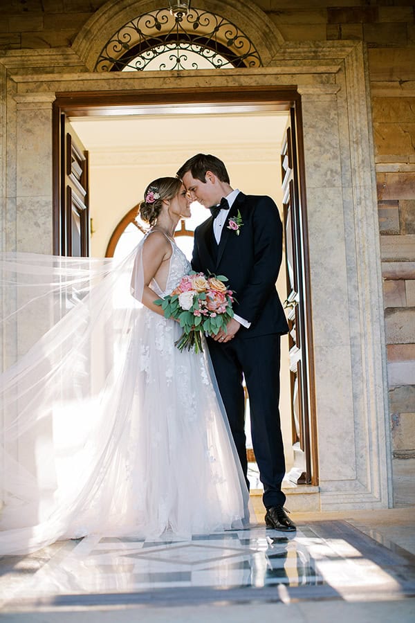 stunning-wedding-hatzi-mansion-florals-pastel-colors_17x