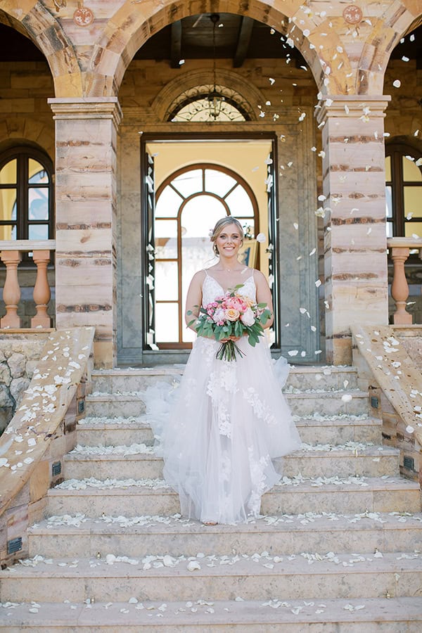 stunning-wedding-hatzi-mansion-florals-pastel-colors_24