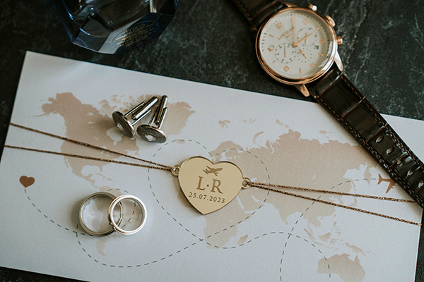 stunning-wedding-santorini-white-flowers_03