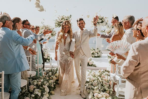 stunning-wedding-santorini-white-flowers_16