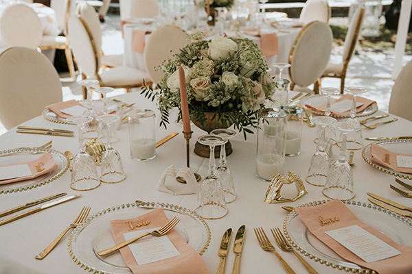stunning-wedding-santorini-white-flowers_22