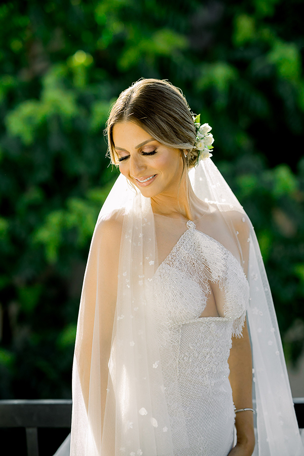 stylish-summer-wedding-ampelones-markou-white-flowers_04z