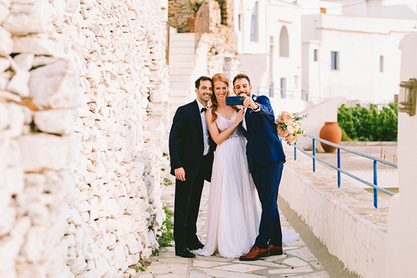 summer-wedding-tinos-peach-roses_19