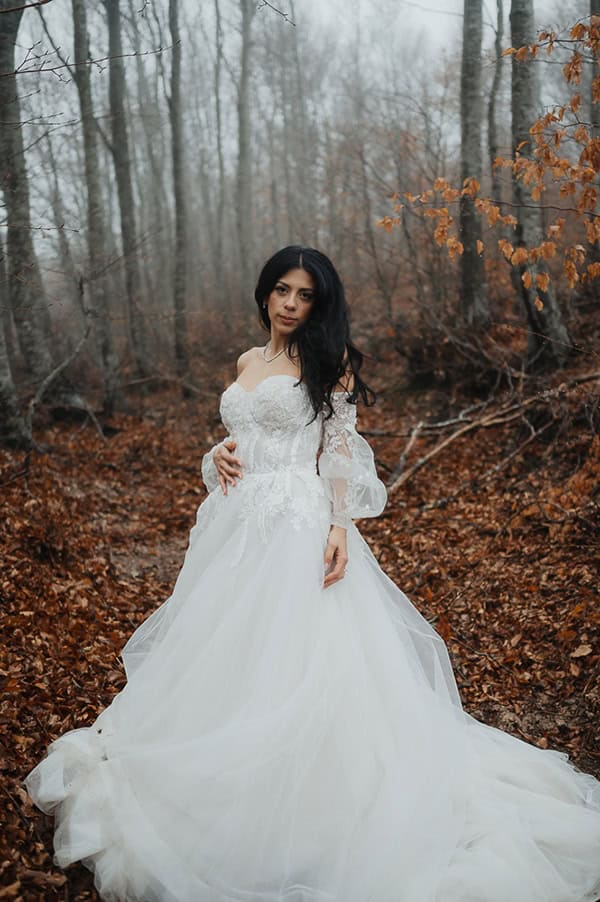 winter-wedding-volos-earthytones_03x