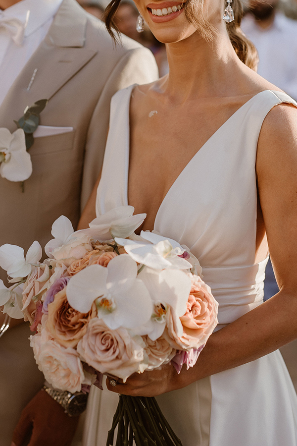 boem-summer-wedding-chania-white-hydrangeas-peach-roses_09