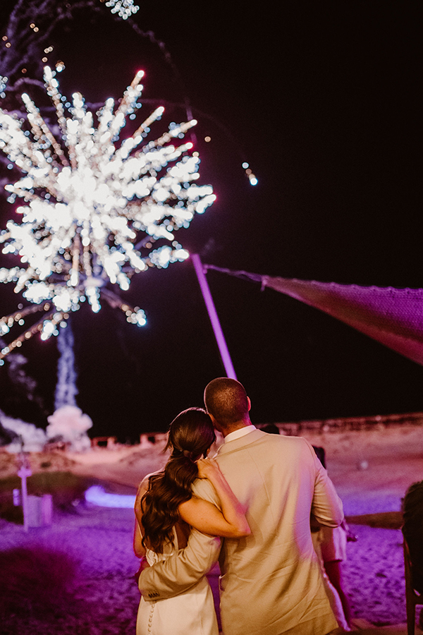 boem-summer-wedding-chania-white-hydrangeas-peach-roses_19