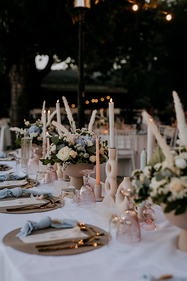 boho-wedding-portaria-with-flowers-in-pale-bleu-hues_07
