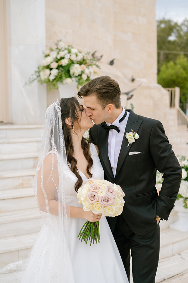 romantic-chic-wedding-pastel-flowers_11