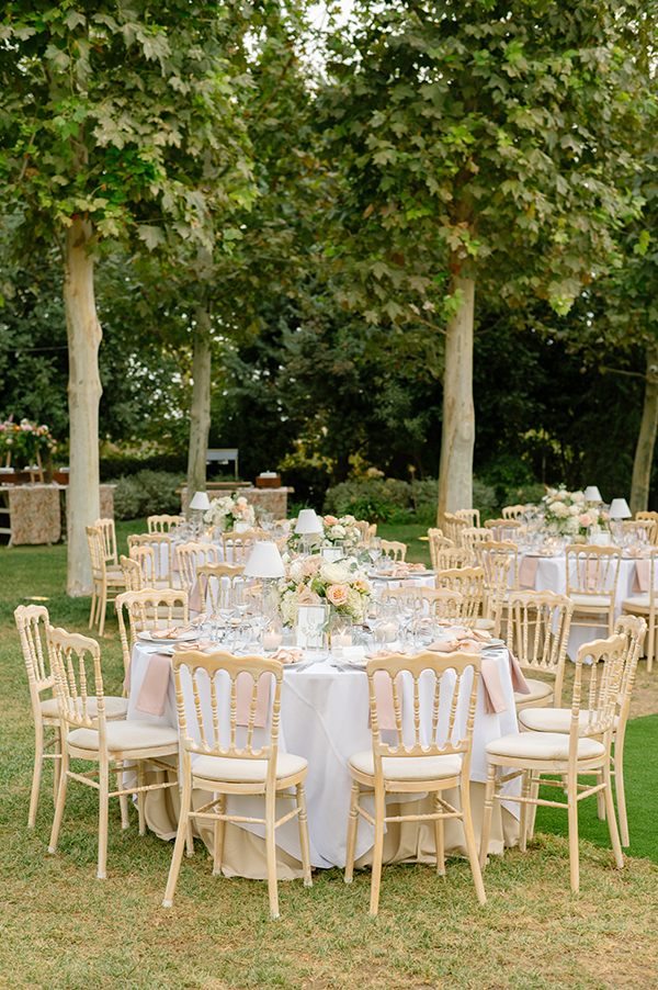 romantic-chic-wedding-pastel-flowers_12