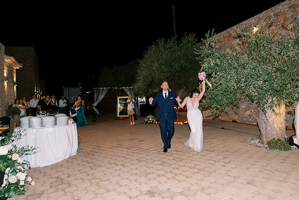 romantic-wedding-mani-pink-peonies_26