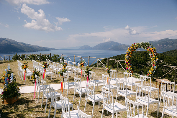 spring-wedding-kefalonia-colorful-flowers_07