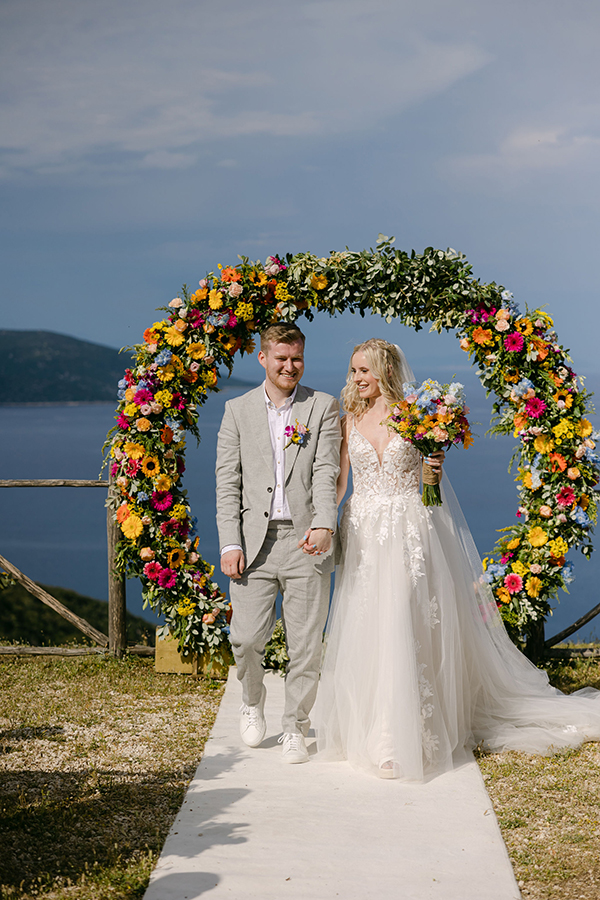 spring-wedding-kefalonia-colorful-flowers_13