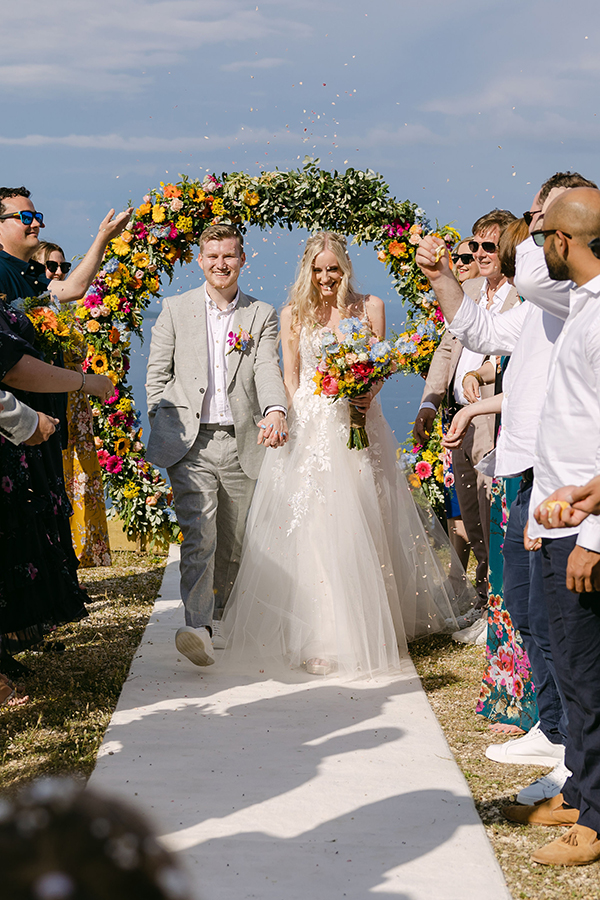 spring-wedding-kefalonia-colorful-flowers_14