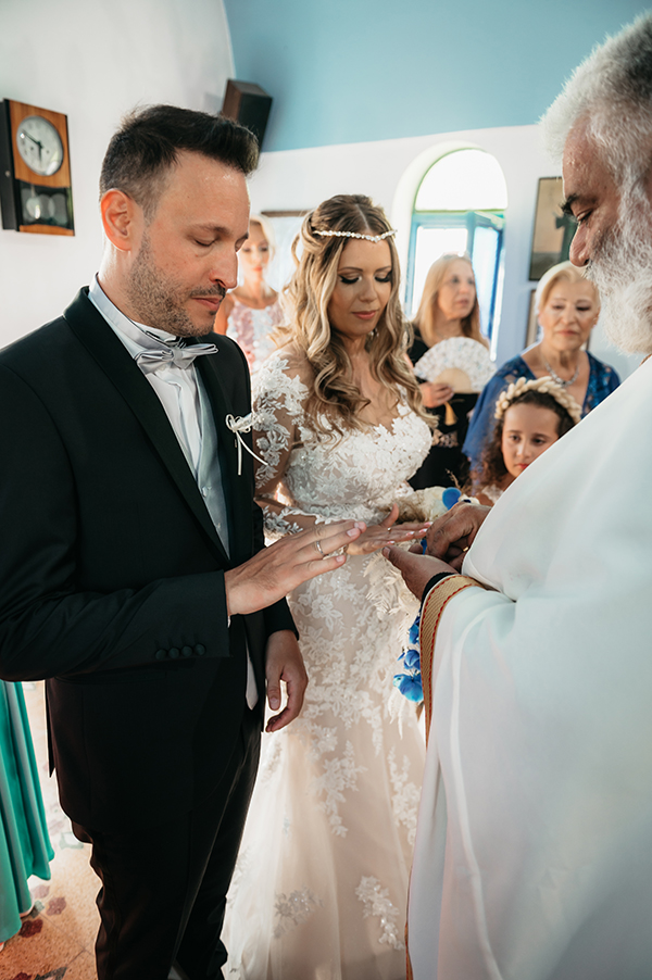 summer-wedding-blue-hydrangeas-eucalyptus_05