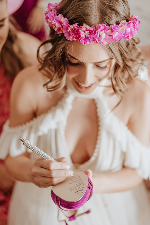 boho-chic-wedding-wild-flowers-bougainvillea_08