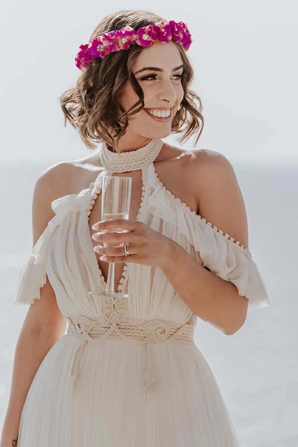 boho-chic-wedding-wild-flowers-bougainvillea_11