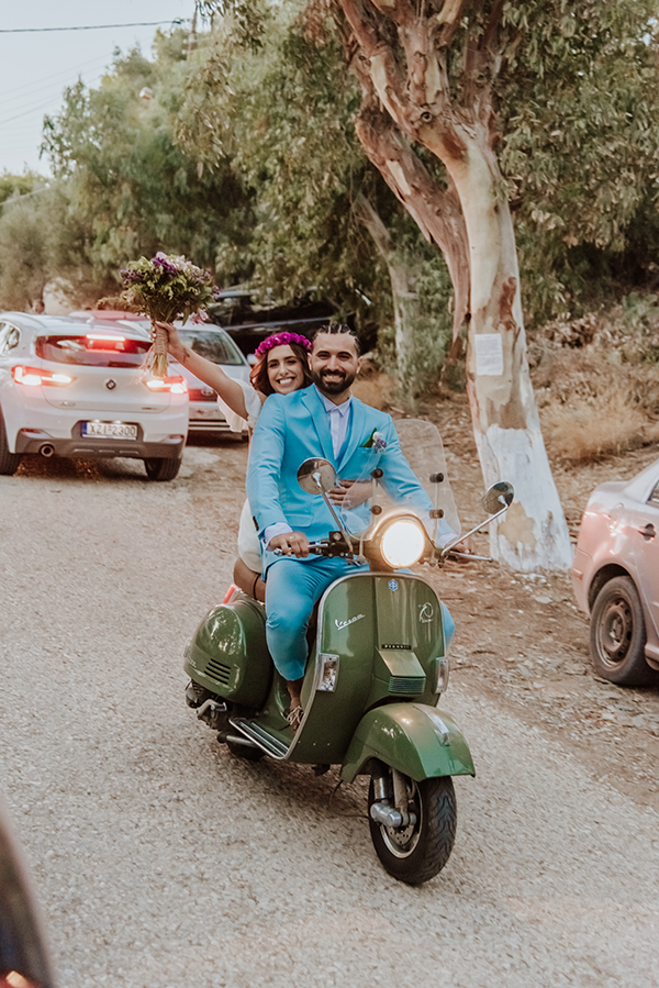 boho-chic-wedding-wild-flowers-bougainvillea_31