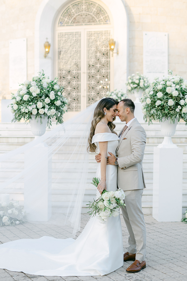 elegant-wedding-athens-all-white-florals_24