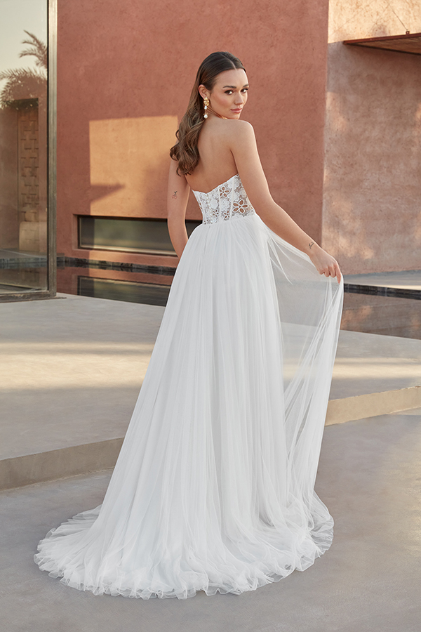 modern-wedding-dresses-adore-justin-alexander-spring-summer-2024_23