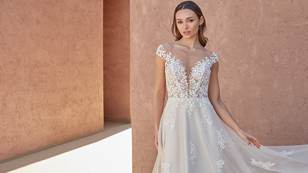 modern-wedding-dresses-adore-justin-alexander-spring-summer-2024_30