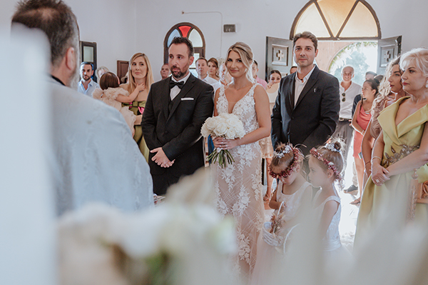 romantic-fall-weddin-halkidiki-white-flowers_17